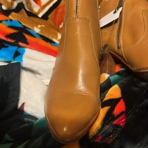 Frye size 7 - Picture 5 of 10